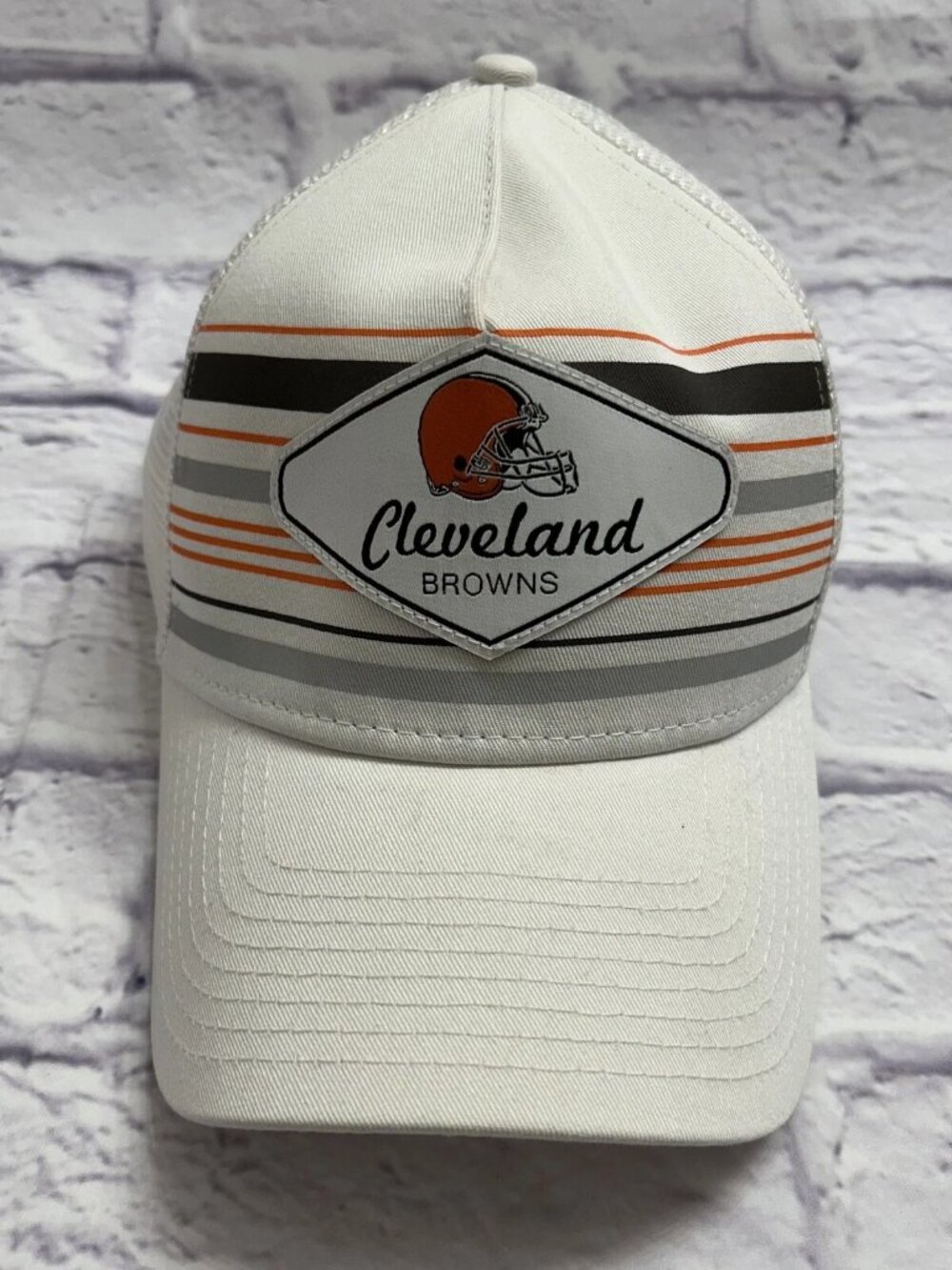 Cleveland Browns New Era Snapback Trucker Cap Stripes Football New One-Size